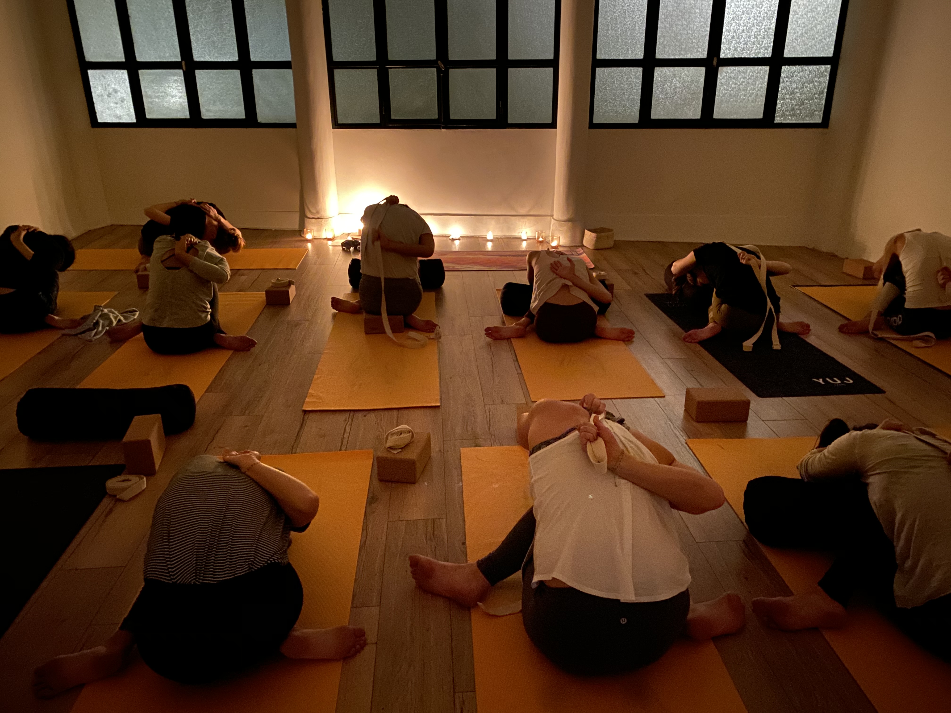 yoga bougie atelier stage dimanche vinyasa
